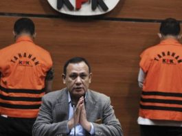 Sebelum menjabat Ketua KPK, Firli Bahuri punya tiga kendaraan, setelah menjabat Ketua KPK sejak 2019 dia punya lima kendaraan. (ANTARA FOTO/RENO ESNIR)