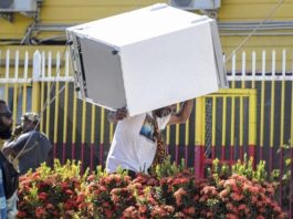 Papua Nugini Rusuh sampai Terjadi Penjarahan