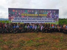 Istri Panglima TNI Tanam Bibit Pohon di IKN, Polda Kaltim dan Kodam VI Mulawarman Sinergi Jaga Keamanan