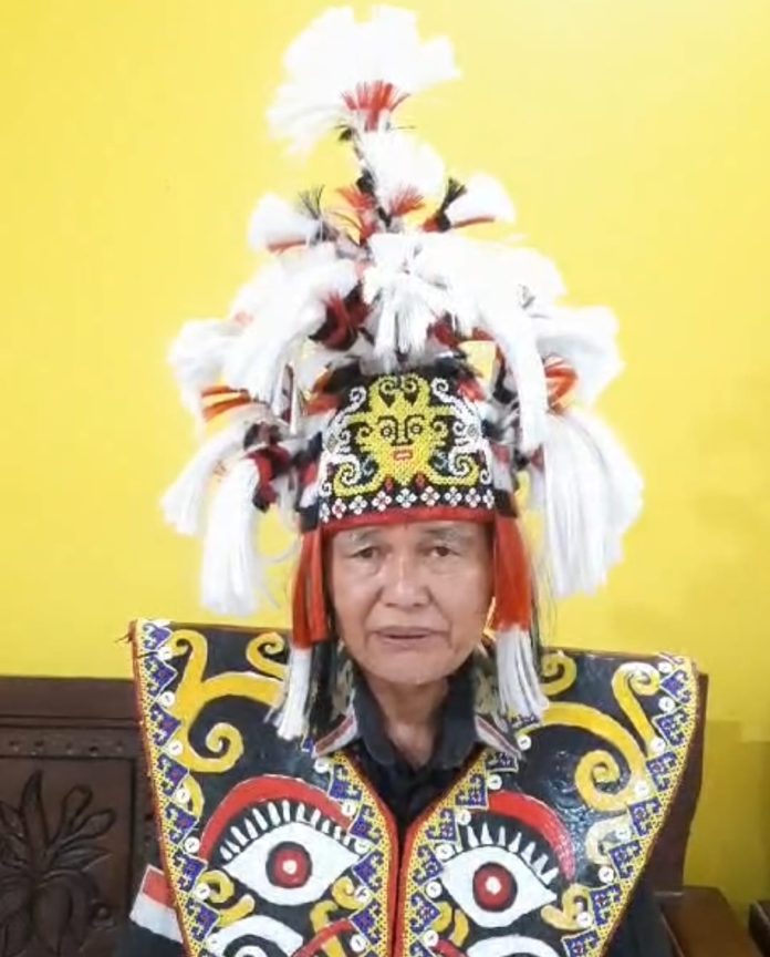 Kepala Adat Dayak Pampang Serukan Kedamaian dan Kepercayaan pada Polisi